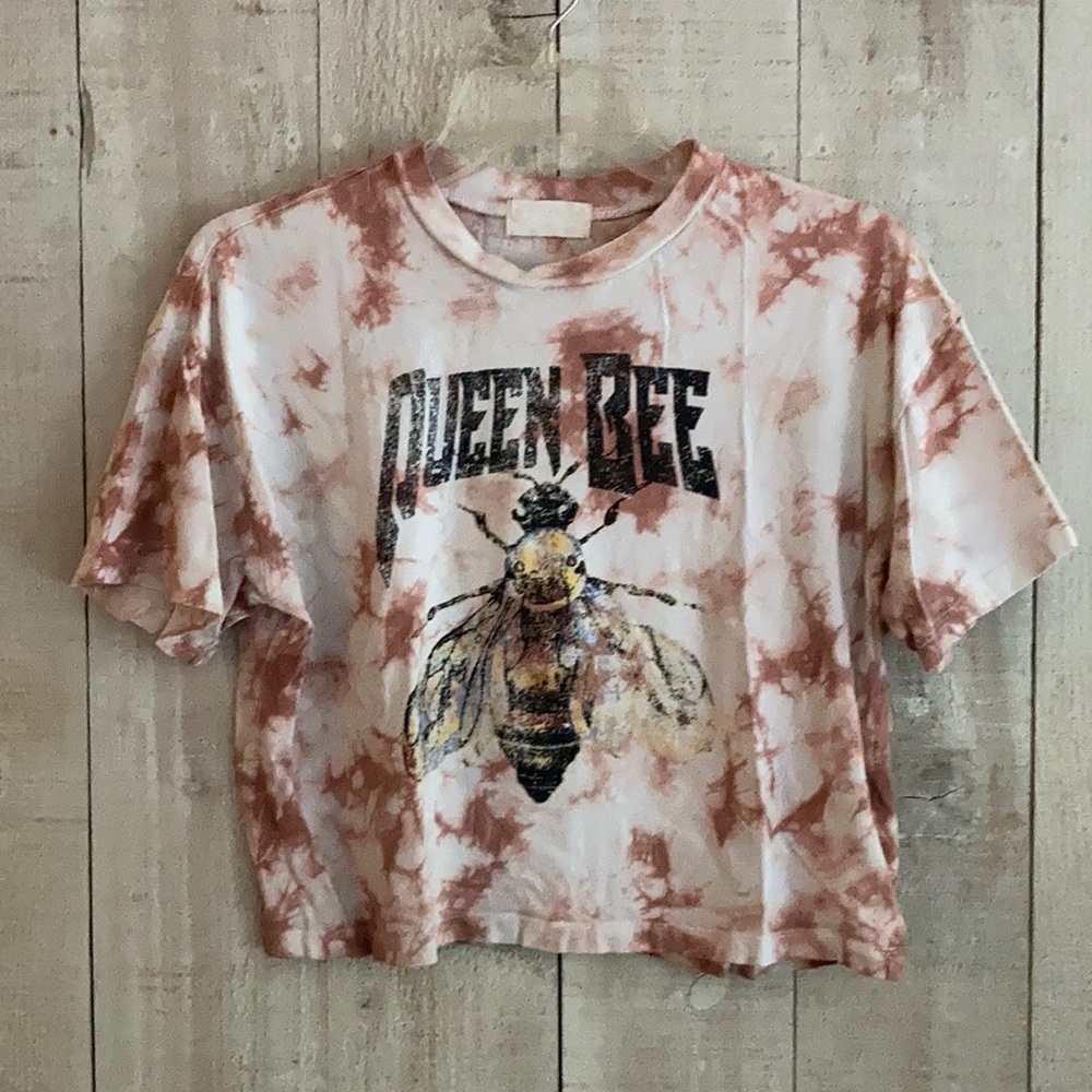 Queen Bee Tee